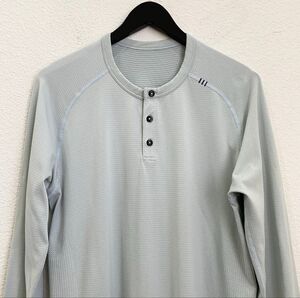 LULULEMON Metal Vent Tech Long Sleeve Henley Silverescent Size small